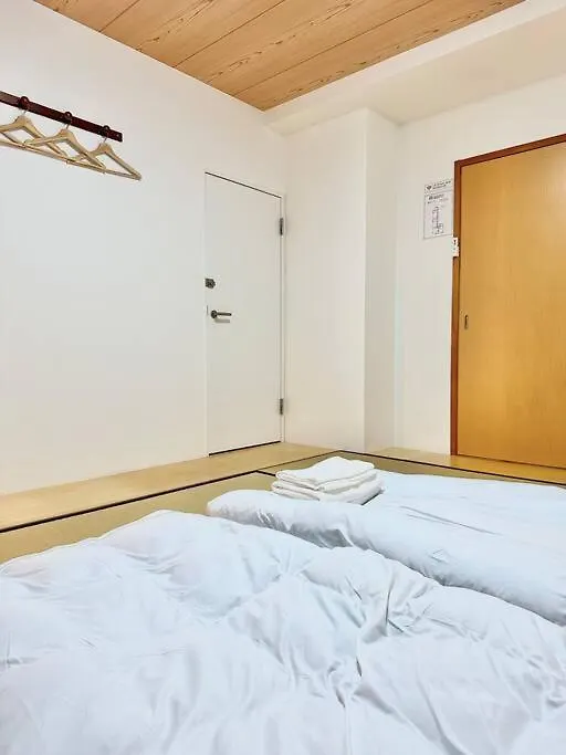 오사카 205号室南海空港線沿い花園町駅2分和室ミニキッチンと専用バスルーム付きアクセス抜群 아파트